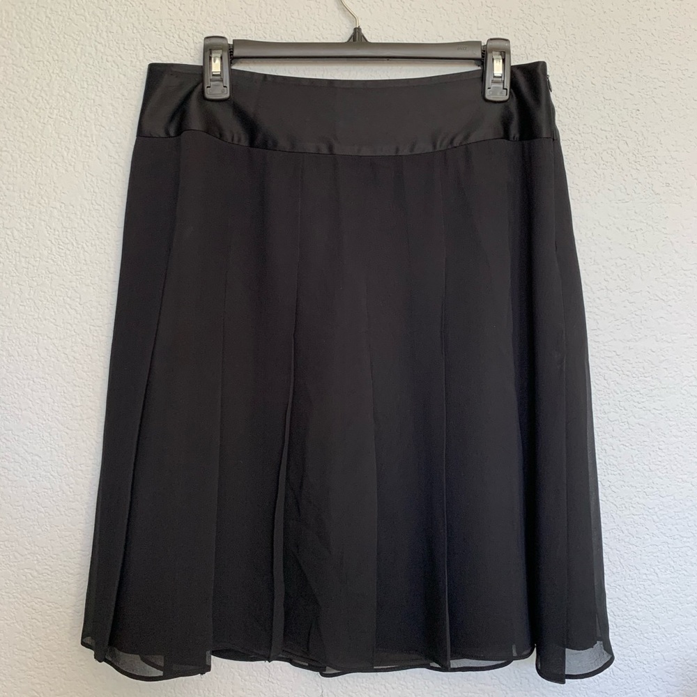 Banana Republic Black Pleated Skirt